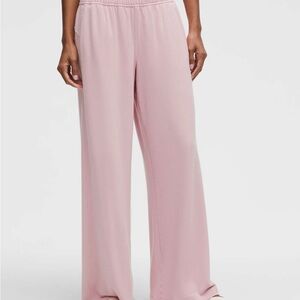 Lululemon BeCalm Mid-Rise Wide-Leg Pant